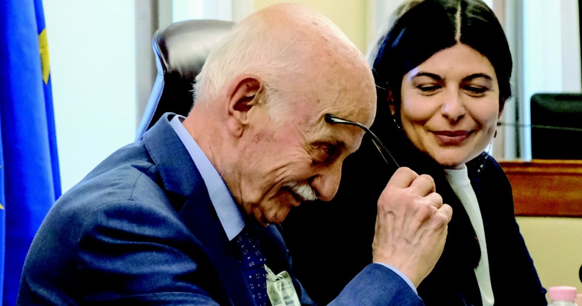 chi si oppone al disegno eversivo della destra viene attaccato vedi la commissione antimafia