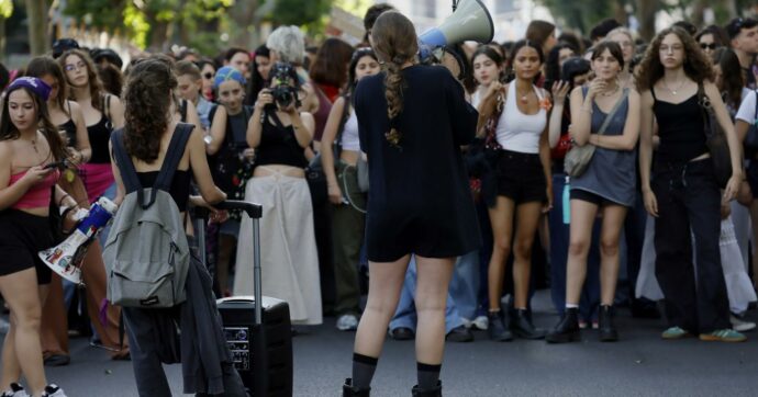 Congedo mestruale, ora lo introduce anche un liceo di Potenza: “Altri seguano il nostro esempio”