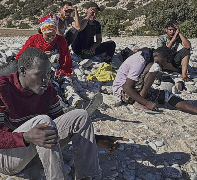 Sbarchi record a Creta, Atene blocca le richieste d’asilo. Mitsotakis: “Saranno tutti arrestati”