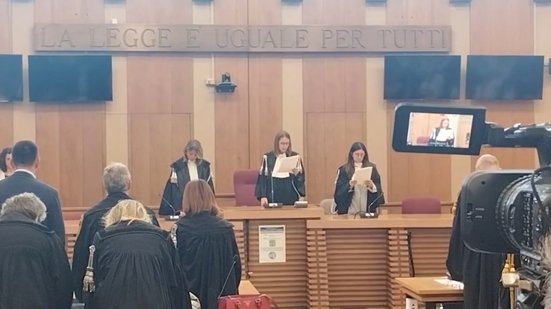 Caso Bibbiano, il video in Tribunale della lettura della sentenza: cadono quasi tutte le accuse