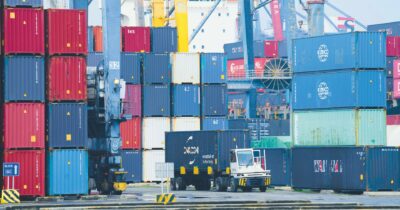 Copertina di Dazi, tra gli Usa e la Ue trattative a oltranza. Germania e Francia litigano sulle esenzioni