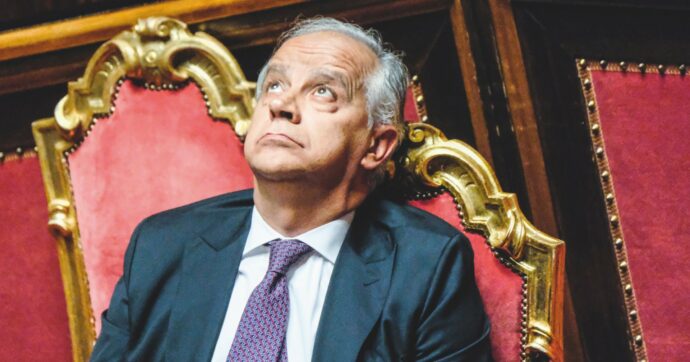Piantedosi respinto: dopo la figuraccia si tenta la ricucitura