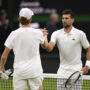 Copertina di La prima finale di Sinner a Wimbledon o Djokovic verso il 25° Slam? Lo scontro generazionale infiamma le semifinali