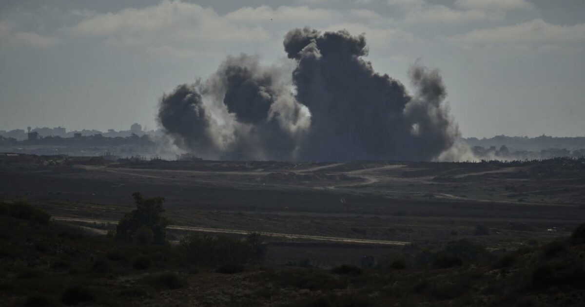 Gaza, nuovi raid di Israele sulla Striscia: almeno 24 morti. L’Idf intercetta un missile lanciato dallo Yemen Gaza, nuovi raid di Israele sulla Striscia: almeno 24 morti. L’Idf intercetta un missile lanciato dallo Yemen