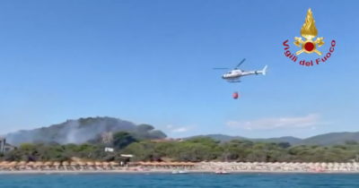 Copertina di Incendio in un camping in pineta a Castiglione della Pescaia: 600 persone evacuate. C’è anche Rosy Bindi