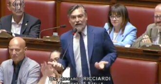 Copertina di Geronimo La Russa presidente dell’Aci. La furia di Ricciardi (M5s): “Stipendio da 230mila euro grazie al cognome del padre”