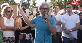 Copertina di Distributore gpl esploso, assemblea pubblica alla scuola danneggiata: “Non è stato un caso, da anni chiediamo lo stop dei siti produttivi”