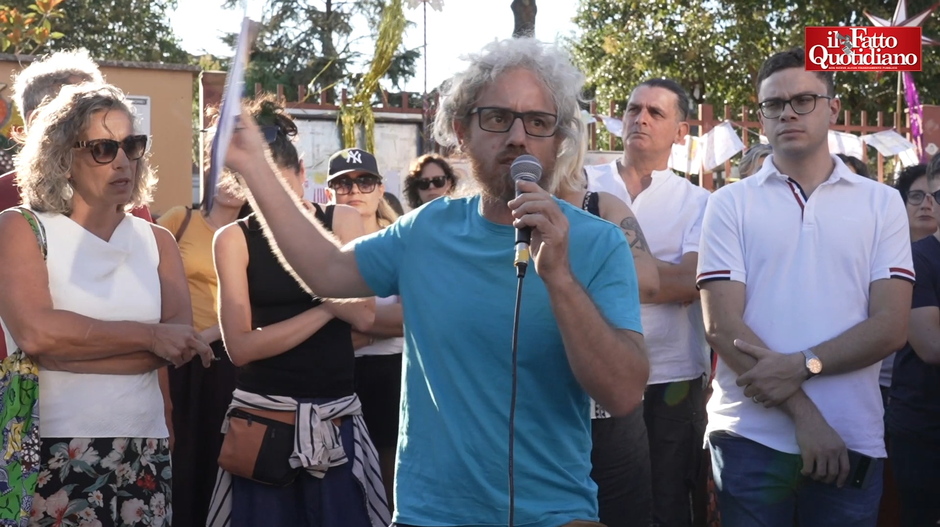 Distributore gpl esploso, assemblea pubblica alla scuola danneggiata: “Non è stato un caso, da anni chiediamo lo stop dei siti produttivi” Distributore gpl esploso, assemblea pubblica alla scuola danneggiata: “Non è stato un caso, da anni chiediamo lo stop dei siti produttivi”