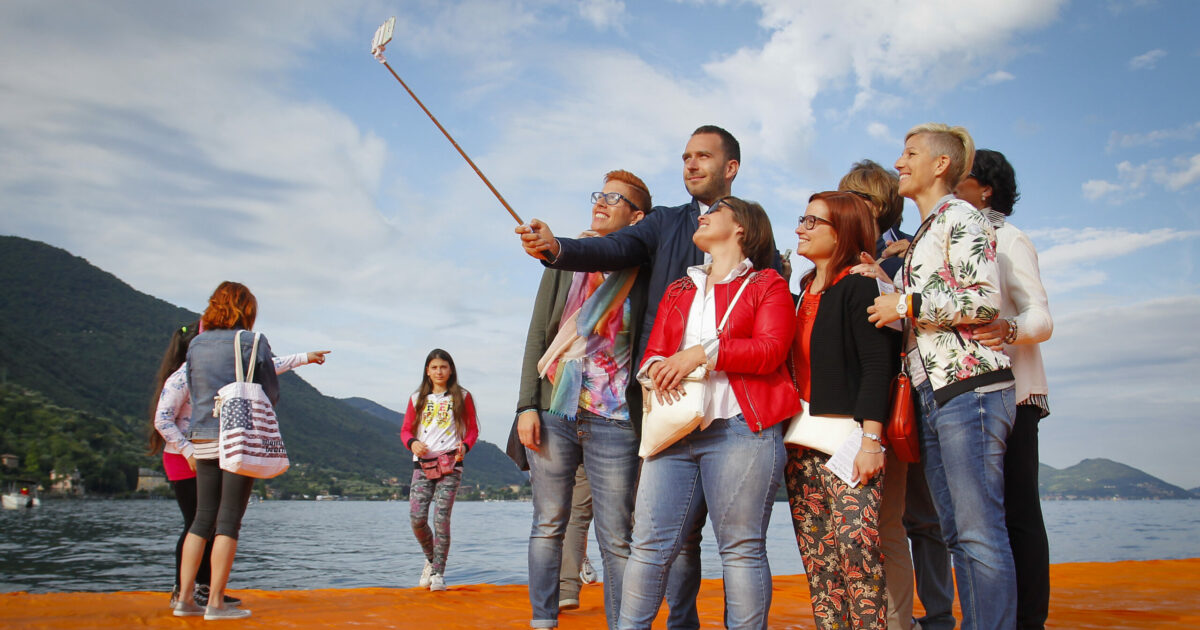 Camminando sul lago d’Iseo: quando Christo e Instragram fecero il miracolo