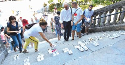 Copertina di Bibbiano: la sentenza assolve, ma gli affidi sospetti sono storia