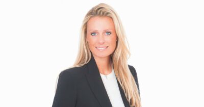 Copertina di La moglie dell’ad di Lufthansa investe una 24enne