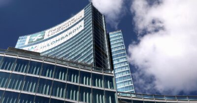 Copertina di Lombardia, le larghe intese per aumentarsi gli stipendi