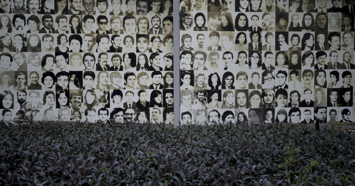“E tu perché sei viva?”. La storia di Silvia Labayrou, desaparecida stuprata da un militare e ripudiata dagli altri militanti “E tu perché sei viva?”. La storia di Silvia Labayrou, desaparecida stuprata da un militare e ripudiata dagli altri militanti