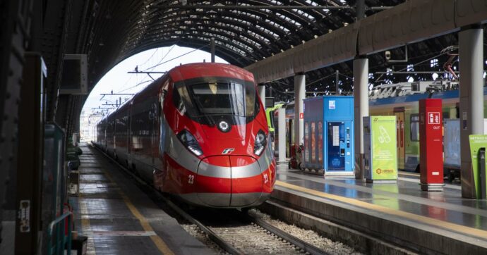 Treni, agosto tra cantieri e disagi: 100 minuti in più per Milano-Roma. Assoutenti: ‘Indennizzi per i passeggeri’