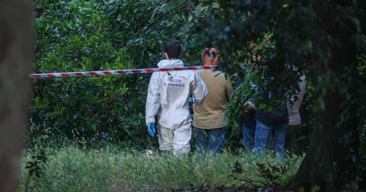 omicidio villa pamphili trovato il dna di kaufmann sul sacco che copriva il corpo di anastasia trofimova