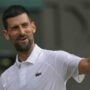 Copertina di Wimbledon, la diretta | Djokovic chiama il fisioterapista e poi fa il break a Sinner: il terzo set inizia in salita