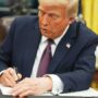 Copertina di Trump impone dazi del 35% al Canada dal 1° agosto. In arrivo anche la lettera per l’Unione europea