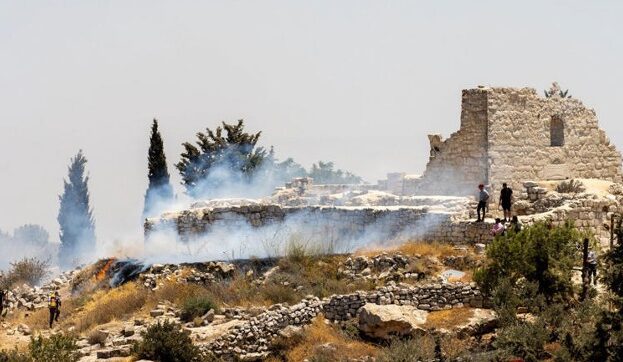 L’appello dei leader cristiani di Taybeh dopo gli attacchi dei coloni israeliani a chiese e cimiteri in Cisgiordania