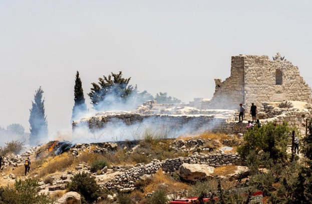 L’appello dei leader cristiani di Taybeh dopo gli attacchi dei coloni israeliani a chiese e cimiteri in Cisgiordania L’appello dei leader cristiani di Taybeh dopo gli attacchi dei coloni israeliani a chiese e cimiteri in Cisgiordania