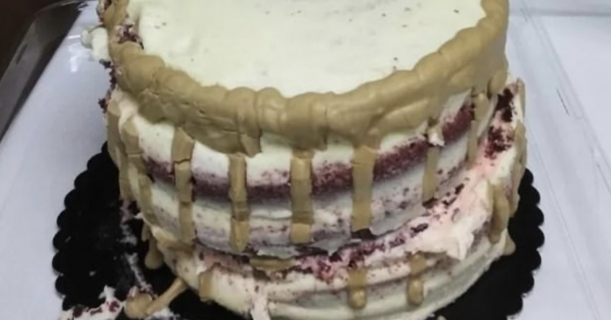 “Mamma si è offerta di farmi una torta per il mio matrimonio. Ma è mostruosa!”: lo sfogo di una sposina