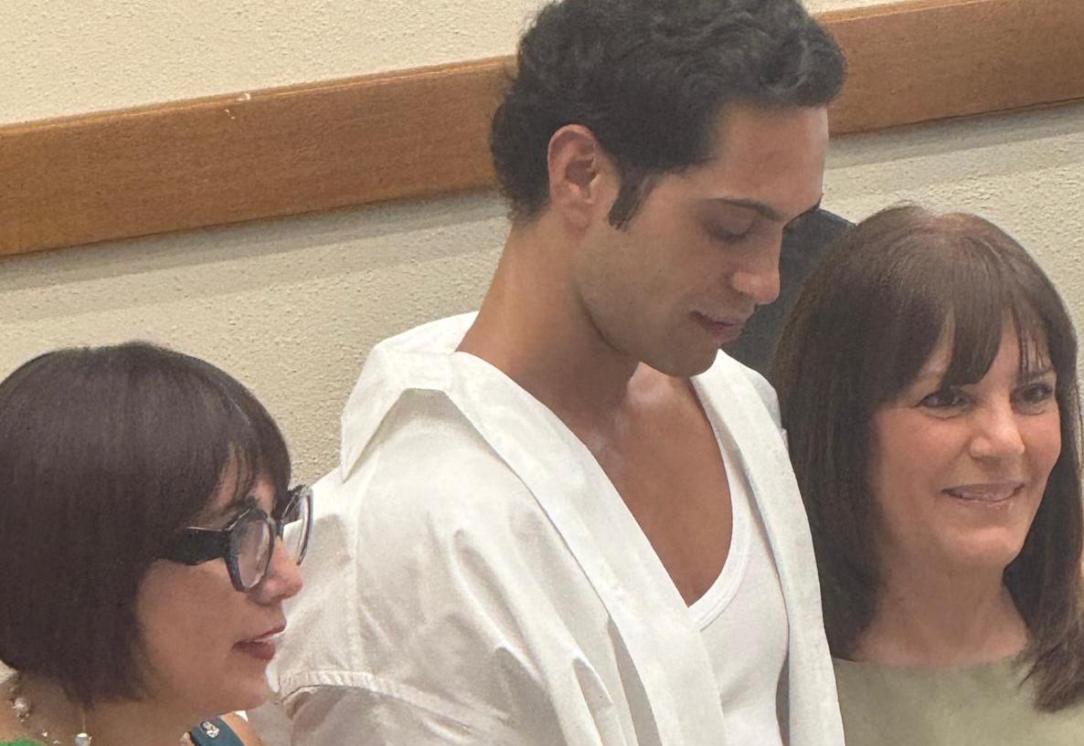 Mahmood riceve la Cittadinanza Onoraria e le Chiavi della Città di Orosei: “Qui ritrovo me stesso” – VIDEO
