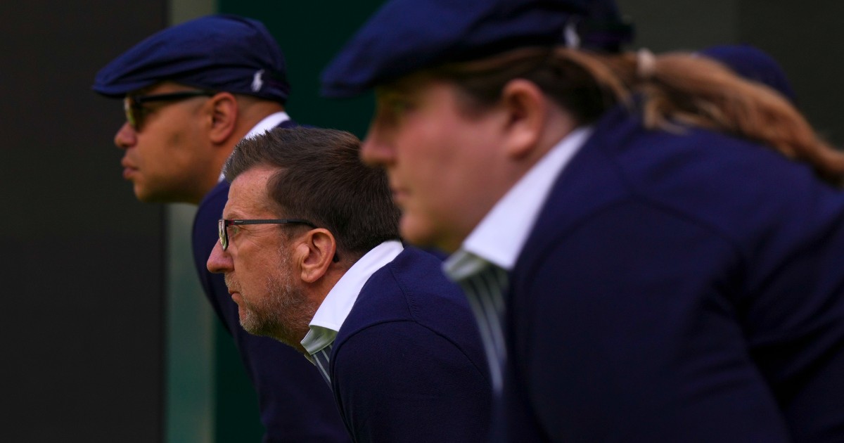 "Sostituiti dalla tecnologia, ora accompagnano i tennisti in bagno": una giudice di linea denuncia la nuova vita da "maggiordomi" a Wimbledon