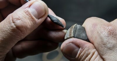 Copertina di Morganite, oro, diamanti e titanio: gioielli da milionari