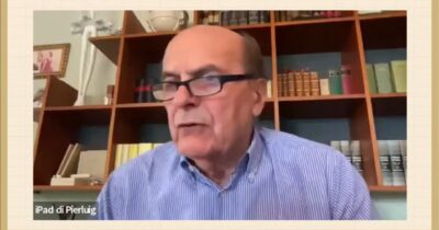 Copertina di Bersani: “Convertire le industrie per il riarmo? Attenzione che poi non si riesce più a mettere il dentifricio nel tubetto”