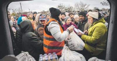Copertina di Ucraina, Yevhen Koliada (ong Rcc) “Macché ricostruzione sotto le bombe: sono solo guadagni stranieri”