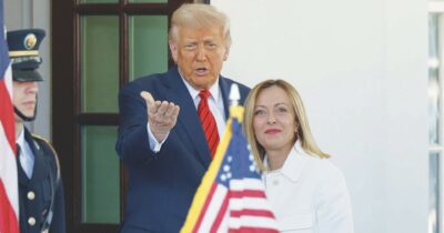 Copertina di Albanese, silenzio di Meloni per non indispettire Trump