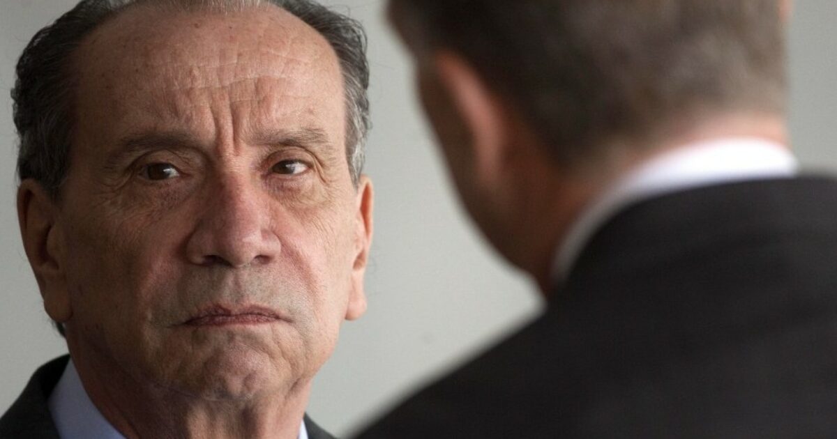 “Trump si comporta come un mafioso”. L’accusa dell’ex ministro brasiliano: dazi Usa per favorire l’estrema destra “Trump si comporta come un mafioso”. L’accusa dell’ex ministro brasiliano: dazi Usa per favorire l’estrema destra