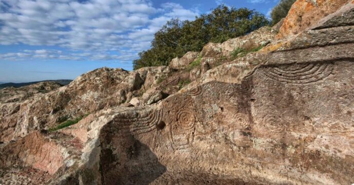 Sardegna, le Domus de Janas sono il 61esimo sito Unesco italiano: le tombe nella roccia raccontano il neolitico sardo