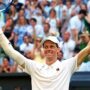 Copertina di Sinner: “Ho usato la sconfitta al Roland Garros, ecco il motivo per cui sono qui con il trofeo di Wimbledon”