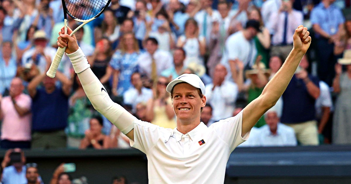 Sinner: “Ho usato la sconfitta al Roland Garros, ecco il motivo per cui sono qui con il trofeo di Wimbledon” Sinner: “Ho usato la sconfitta al Roland Garros, ecco il motivo per cui sono qui con il trofeo di Wimbledon”