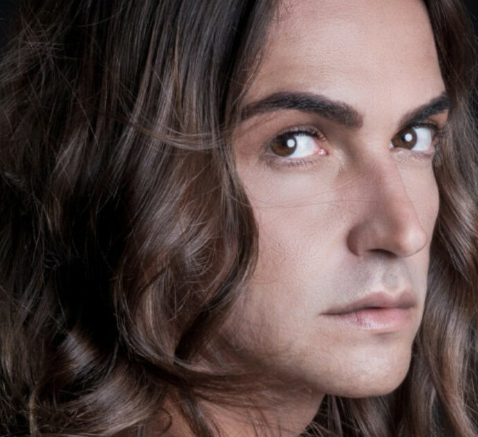 “Il mio ex pensava mi fossi inventato il cancro per attirare la sua attenzione. I peggiori omofobi? Sono gli stessi omosessuali”: parla Valerio Scanu