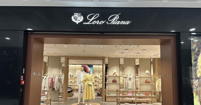 “Caporalato tra i fornitori”: Loro Piana in amministrazione giudiziaria. Giacche da 100 euro vendute a 3mila