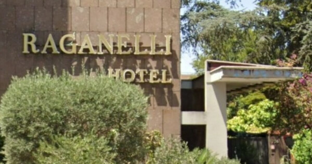 Roma, fuga di gas in un hotel di via Aurelia: 96 persone evacuate e 7 in ospedale Roma, fuga di gas in un hotel di via Aurelia: 96 persone evacuate e 7 in ospedale