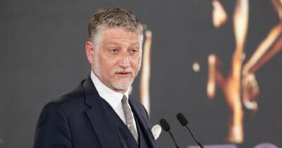 Copertina di Giuli censurato dal Corsera rivela: “Grandi musei, bando da rifare”