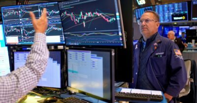 Copertina di Bruxelles negozia ancora con Trump, le Borse credono all’ipotesi accordo