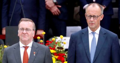 Copertina di Rutte si piega agli Usa. Da Berlino razzi e F-35