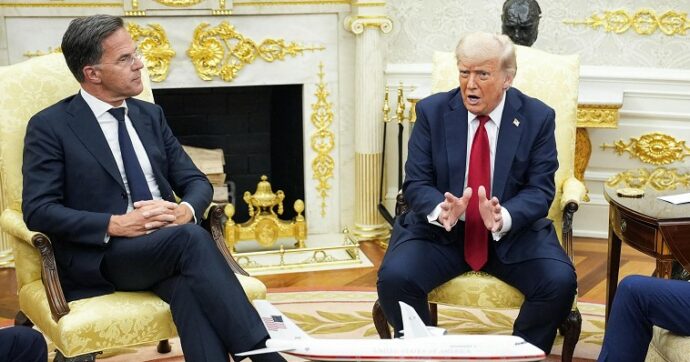 Cosa sono le tariffe secondarie del 100% che Trump minaccia se Putin non accetta una tregua