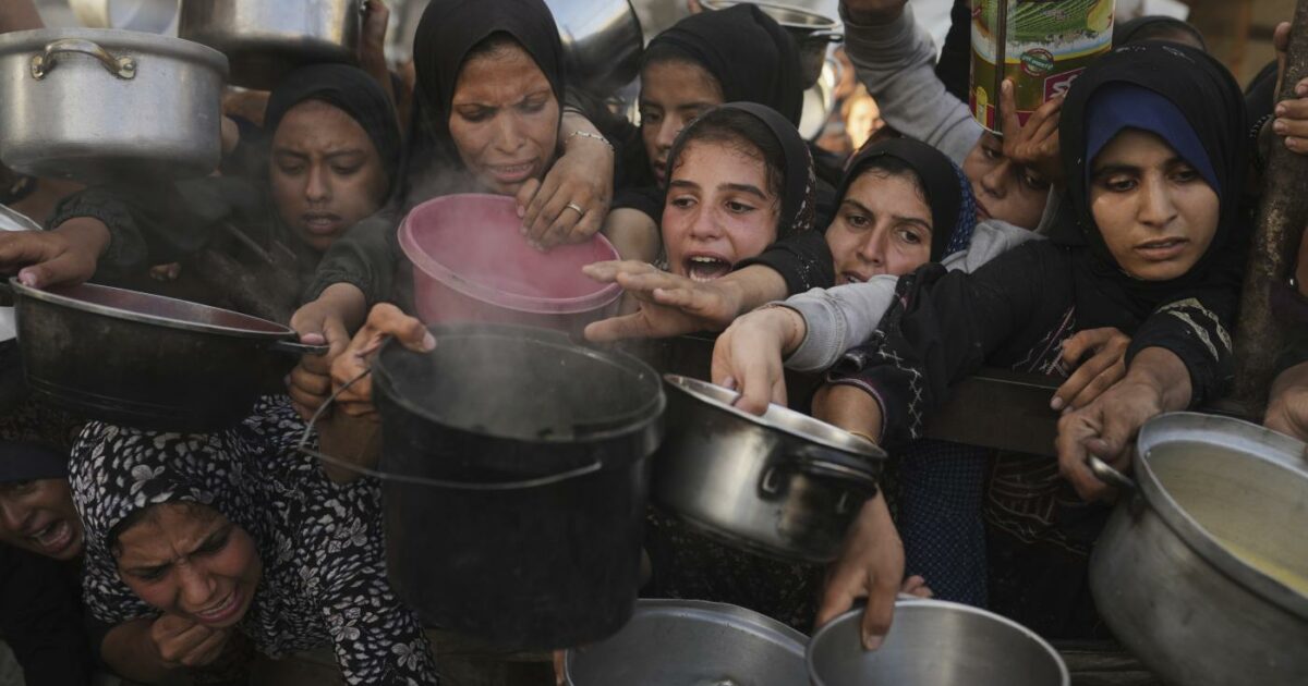 Idf: “Evacuare immediatamente Gaza City e Jabalia”. Bombe israeliane su campo profughi: vittime Idf: “Evacuare immediatamente Gaza City e Jabalia”. Bombe israeliane su campo profughi: vittime