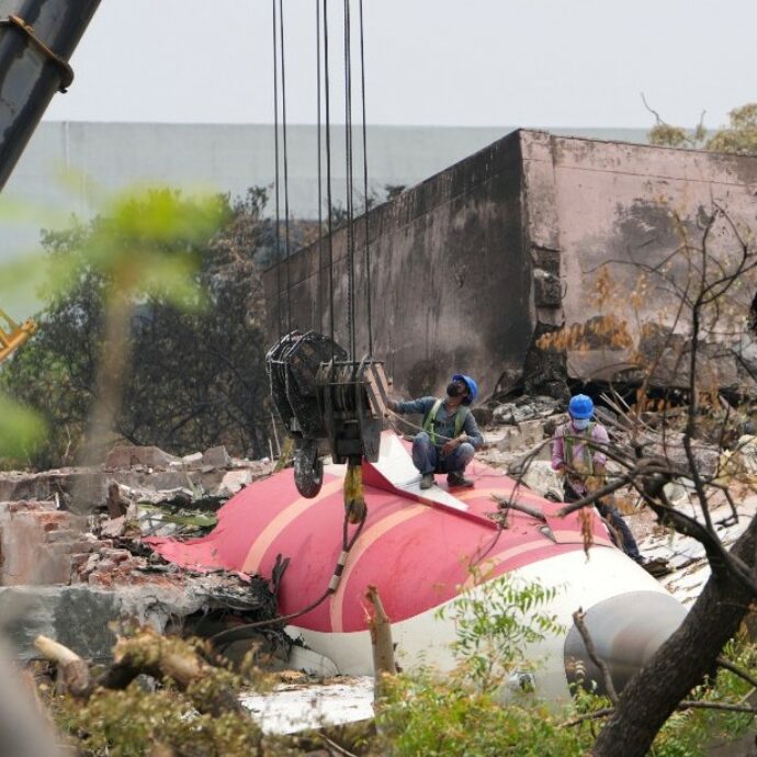 “Le notizie dei media sull’incidente Air India sono speculative e premature”: massima cautela dagli investigatori americani e indiani