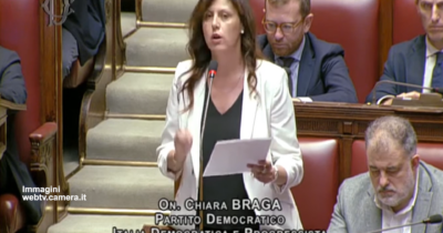 Copertina di “La patriota scappa sui dazi, venga a dirci cosa fa il governo per proteggere i lavoratori”: Pd e Avs all'attacco di Meloni