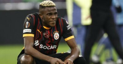 Copertina di Il certificato medico, le garanzie bancarie e la clausola: Osimhen non va in ritiro, il Galatasaray insiste e De Laurentiis non arretra