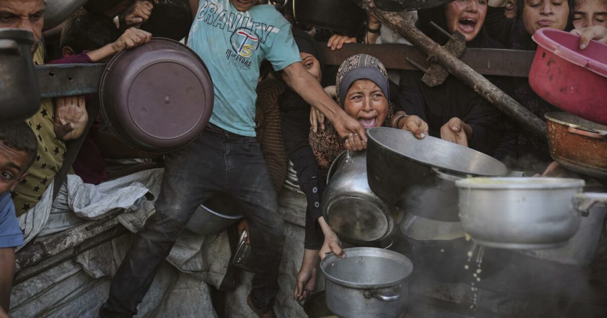 “A Gaza morti per soffocamento nei centri di aiuto”. Usa: “Nostro cittadino ucciso dai coloni, Israele indaghi” “A Gaza morti per soffocamento nei centri di aiuto”. Usa: “Nostro cittadino ucciso dai coloni, Israele indaghi”