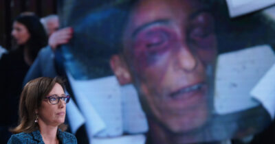 Copertina di Falso e depistaggio nei processi sul caso Cucchi, condannati due carabinieri. Il pm: “Spero sia l’ultima puntata”