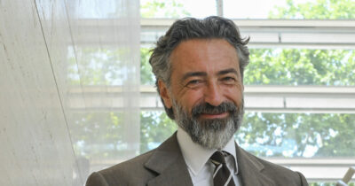 Copertina di Chi è Manfredi Catella, il “re del mattone di Milano”: la sua Coima dietro Porta Nuova e il villaggio olimpico