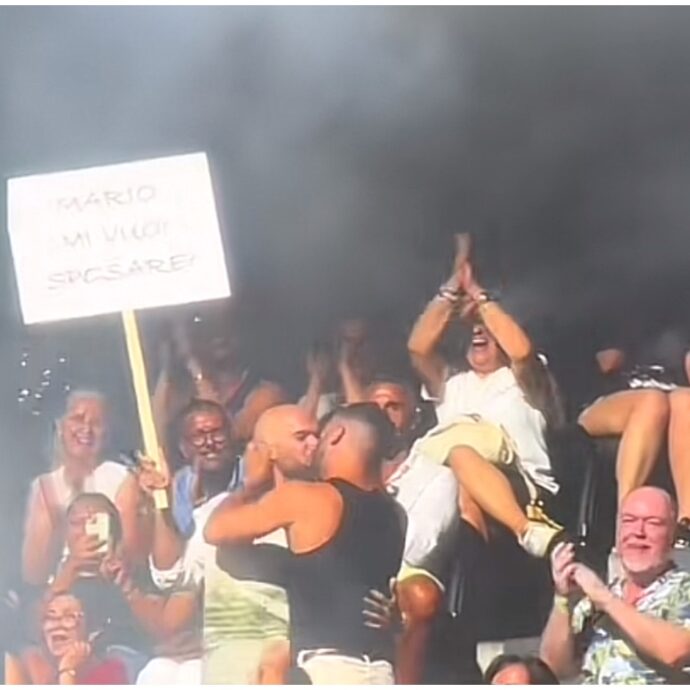 “Sarò il testimone di nozze di Giulio e Mario”: proposta di matrimonio durante il concerto di Marco Mengoni a San Siro, la reazione del cantante