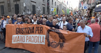 Copertina di Paciolla, a Napoli un corteo a 5 anni dalla morte. I genitori: “Pronti a rivolgerci a tribunale Ue. Governo ci ignora”